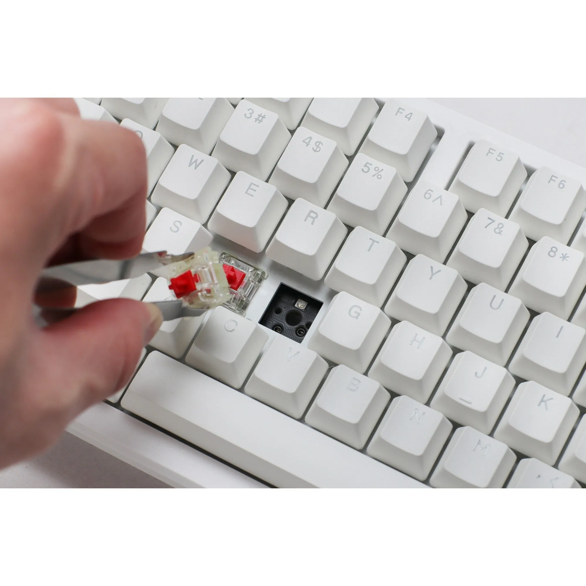 DUCKY ZERO 6108 PURE WHITE, GAMING TOETSENBORD (WIT, US LAYOUT, CHERRY MX2A BLUE, RGB LEDS, DOUBLESHOT PBT, HOT SWAP, 2.4GHZ |