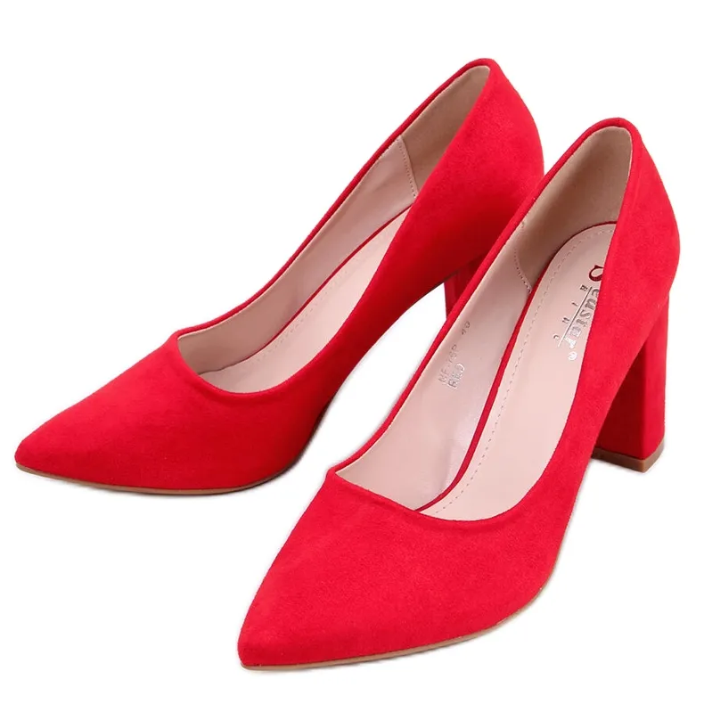PA1 Pumps op de Ivonne Red post rood
